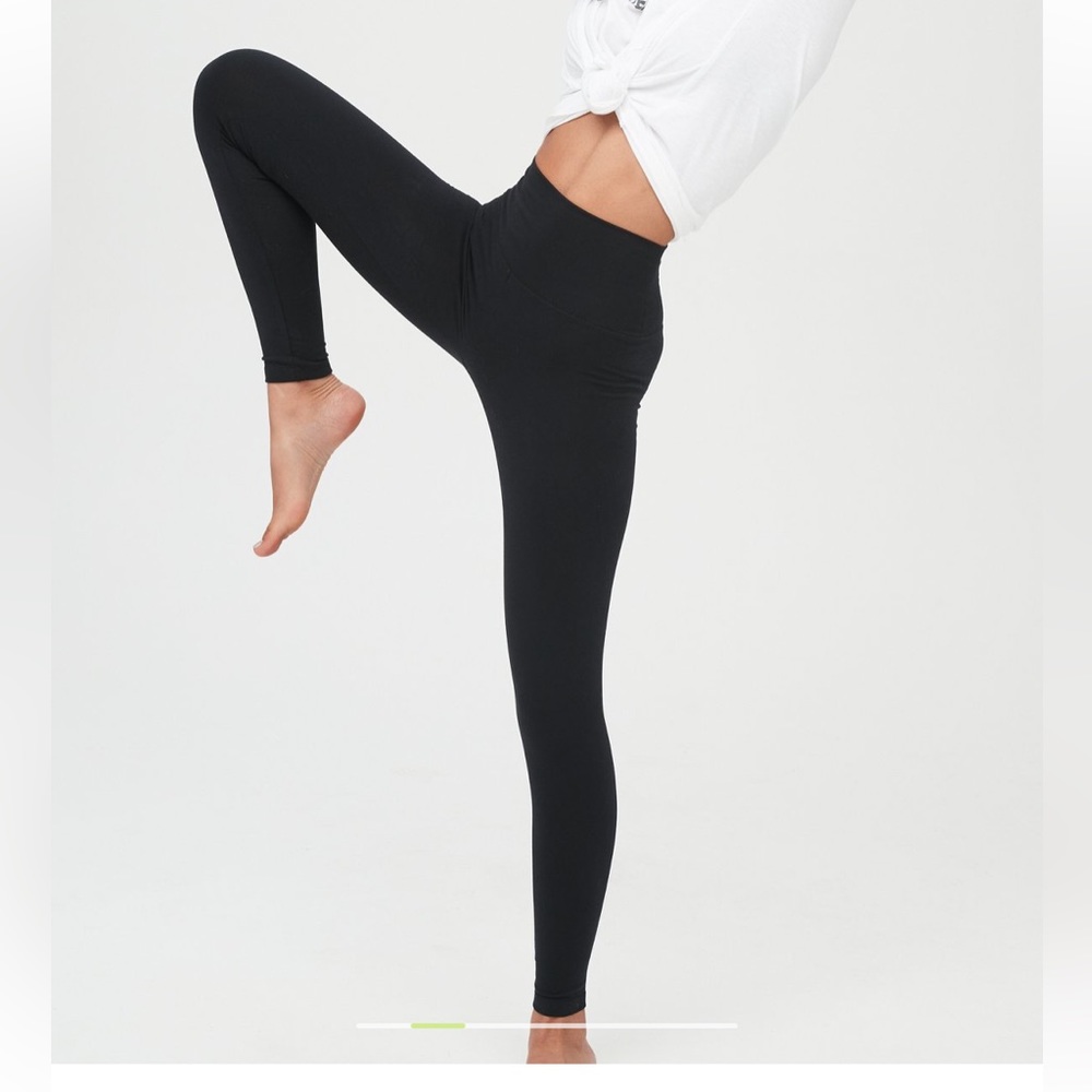 Aerie Offline Original Legging Hi-Rise Size M Short